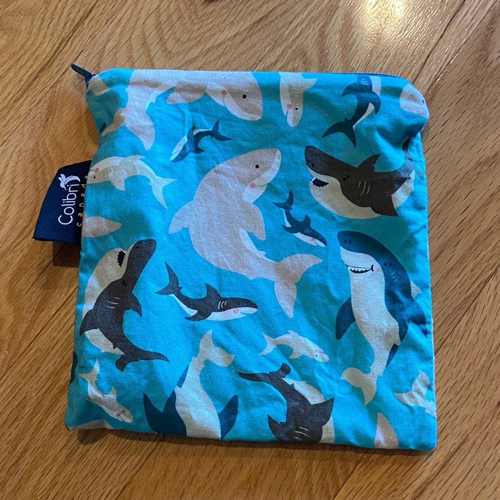 Colibri Canada reusable snack bags for kids shark design